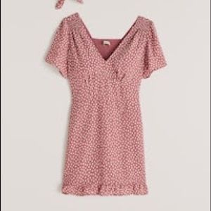 Abercrombie flutter-sleeve smocked mini dress Size XL, worn ONCE